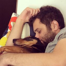 שנצ עם הכלב אוהד פרי